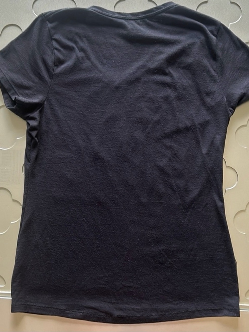 HANES 100% That Witch Women’s T-shirt Size Small Black V-neck Halloween Tee - Picture 7 of 7